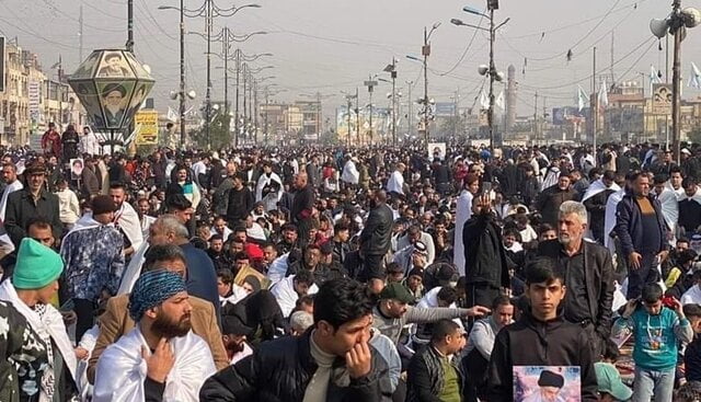برپایی «نماز جمعه وحدت‌بخش» و حضور هزاران نفری ملت عراق در پی فراخوان مقتدی صدر