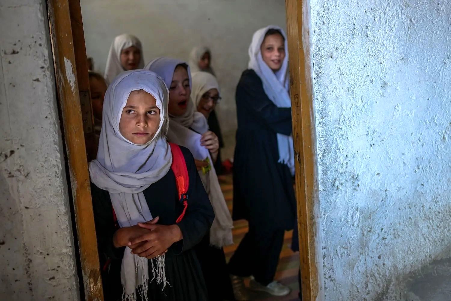 چرا طالبان به دختران اجازه آموزش نمی دهد؟/ سال آموزشی افغانستان سوم فروردین آغاز می شود 