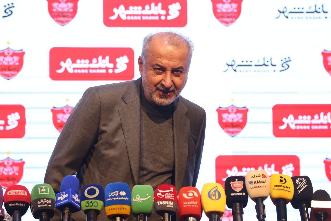 به درویش نمره عالی نمی دهم ولی نمره اش بد هم نیست؛ او فکر می کند برای همه چیز باید از پروین کمک بگیرد!