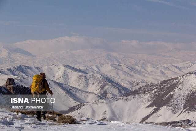 تلاش برای امدادرسانی به سه کوهنورد گرفتار شده در ارتفاعات اشترانکوه ادامه دارد